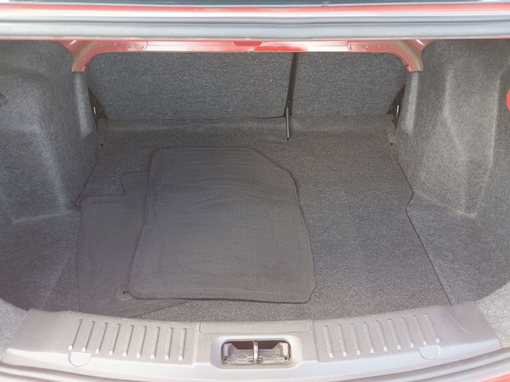 Used 2013 Ford Fiesta SE w/ Super Fuel Economy Pkg image 17