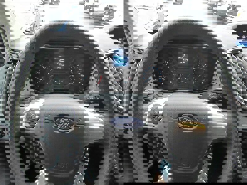 Used 2019 Ford Transit 350 XLT image 10