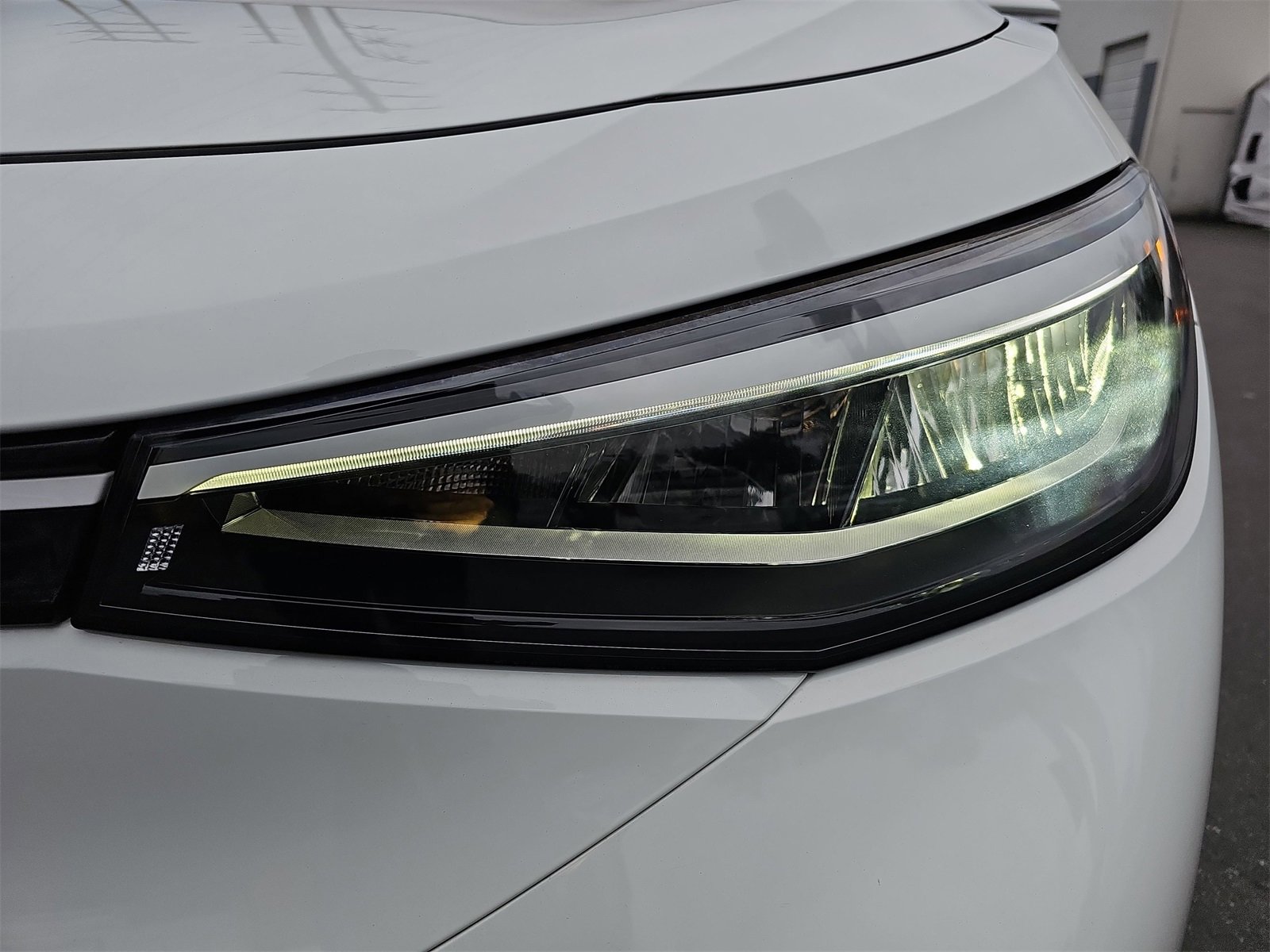 Certified 2023 Volkswagen ID.4 Standard image 30