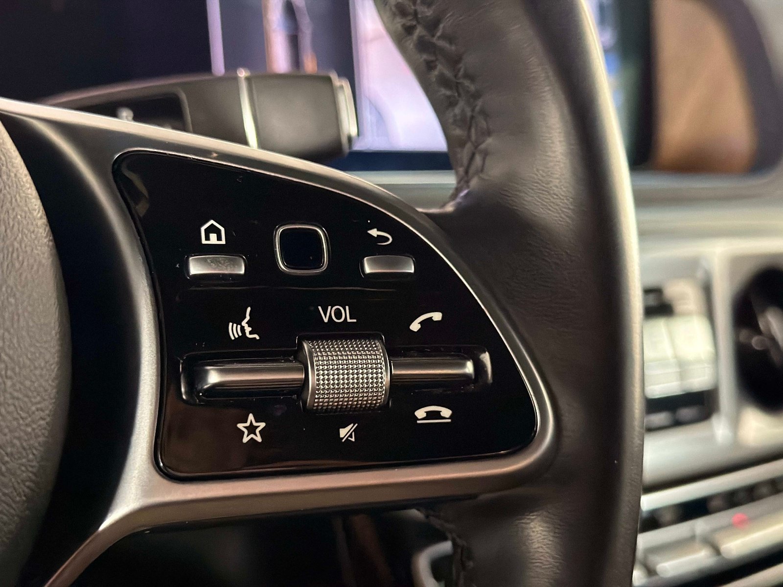 Used 2024 Mercedes-Benz G 550 image 45