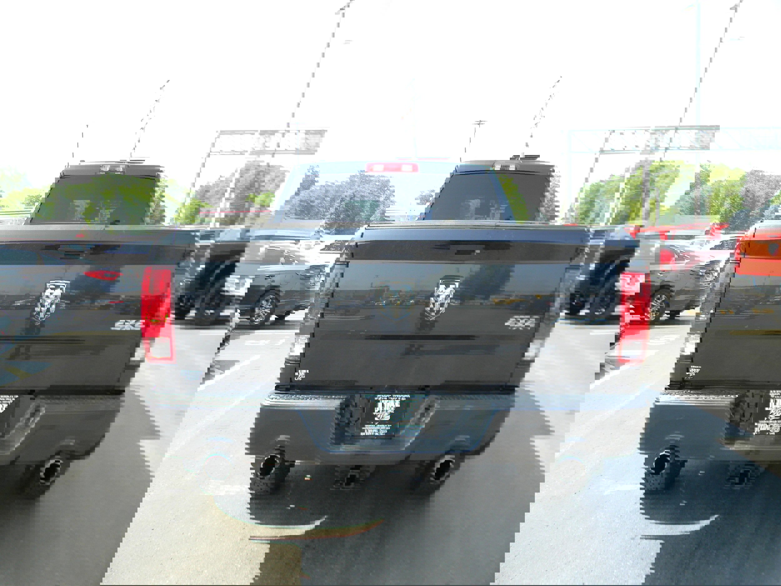 Used 2014 RAM 1500 Express image 12