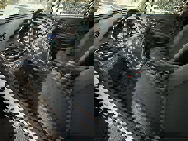 Used 2022 Buick Encore Preferred w/ Safety Package image 15