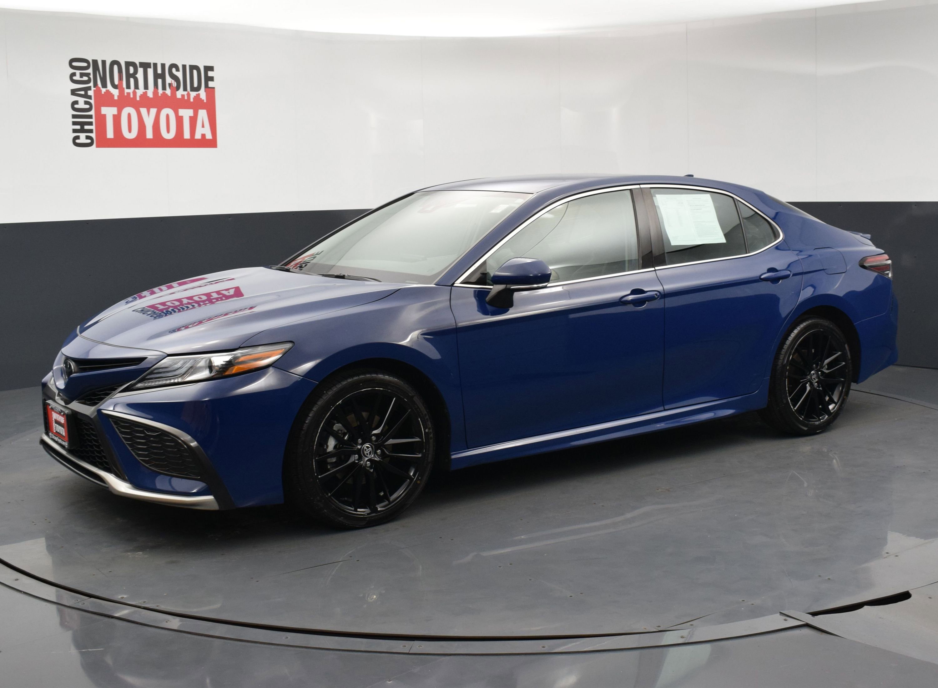 Used 2024 Toyota Camry XSE FWD image 8