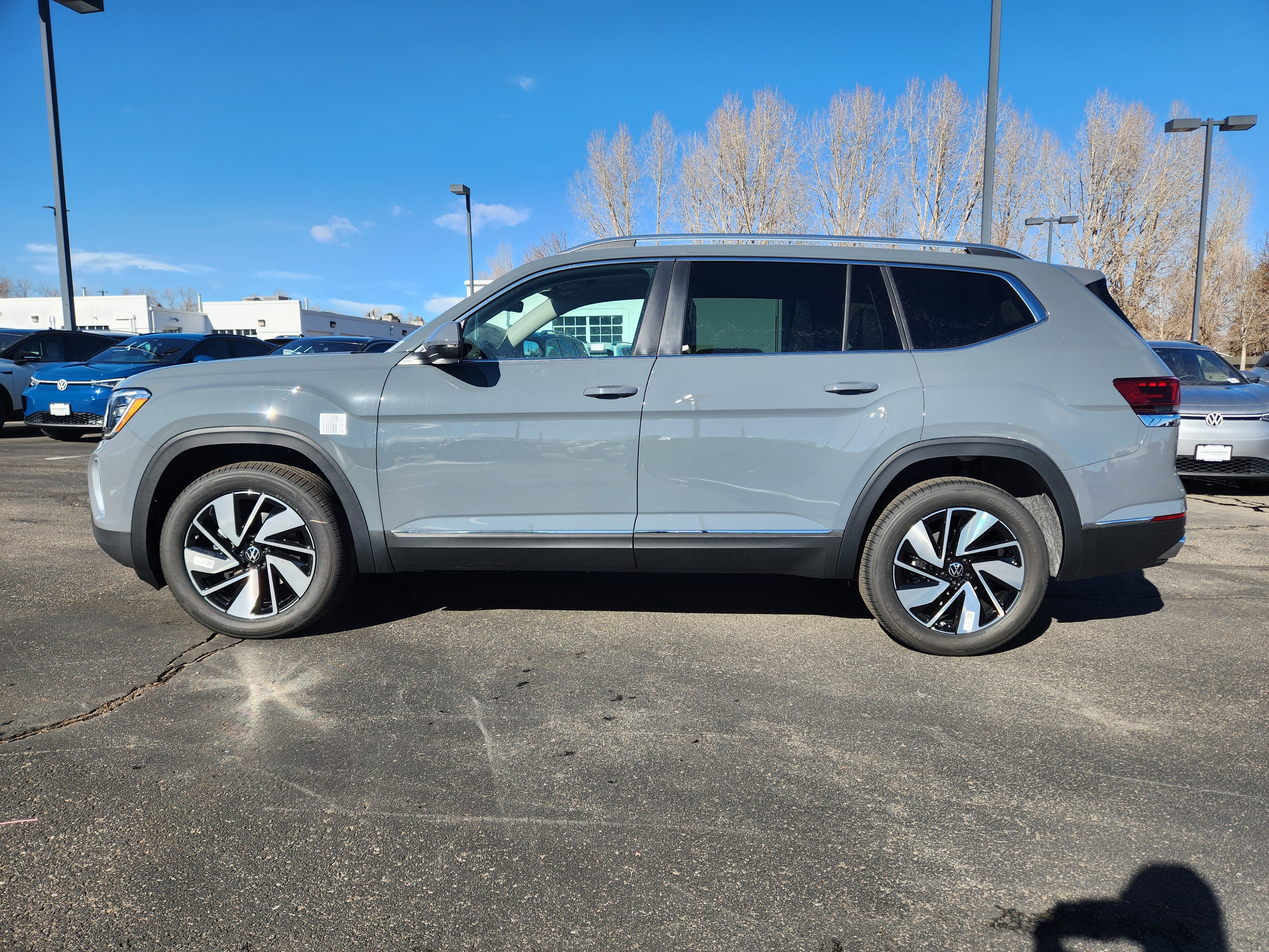 New 2026 Volkswagen Atlas SEL image 2