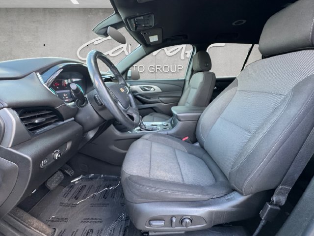 Used 2023 Chevrolet Traverse LT FWD image 19