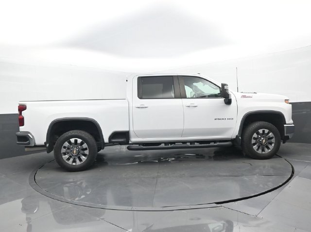 Used 2024 Chevrolet Silverado 2500 LT w/ All Star Edition AWD/4WD image 2