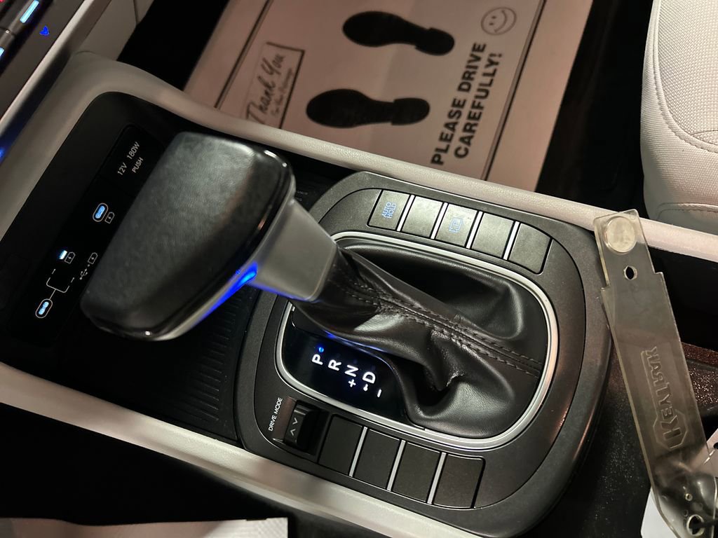 Used 2025 Hyundai Kona SEL FWD image 18