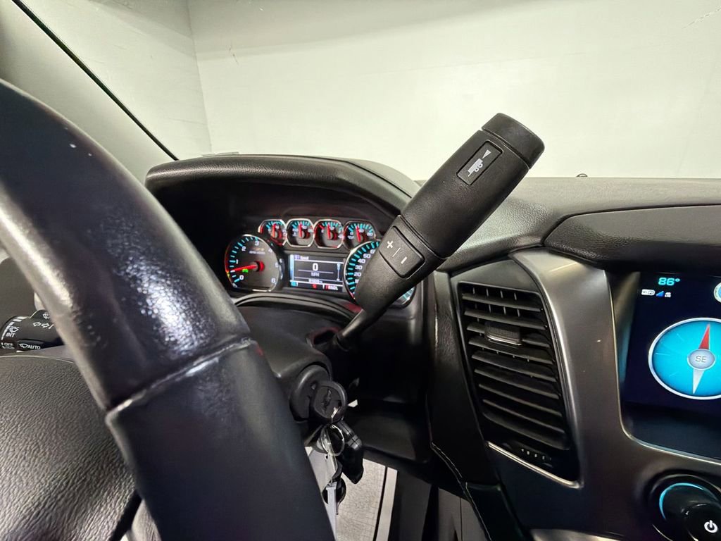 Used 2019 Chevrolet Tahoe LT w/ Off-Road Package AWD/4WD image 15
