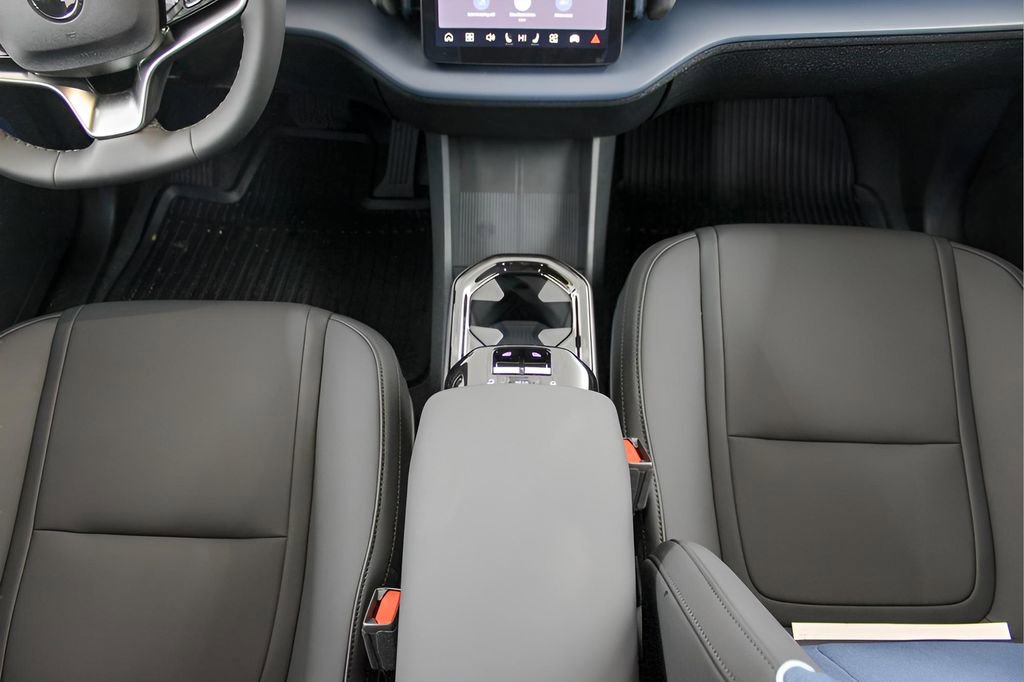 New 2026 Volvo EX30 Plus w/ Protection Package Premier image 17