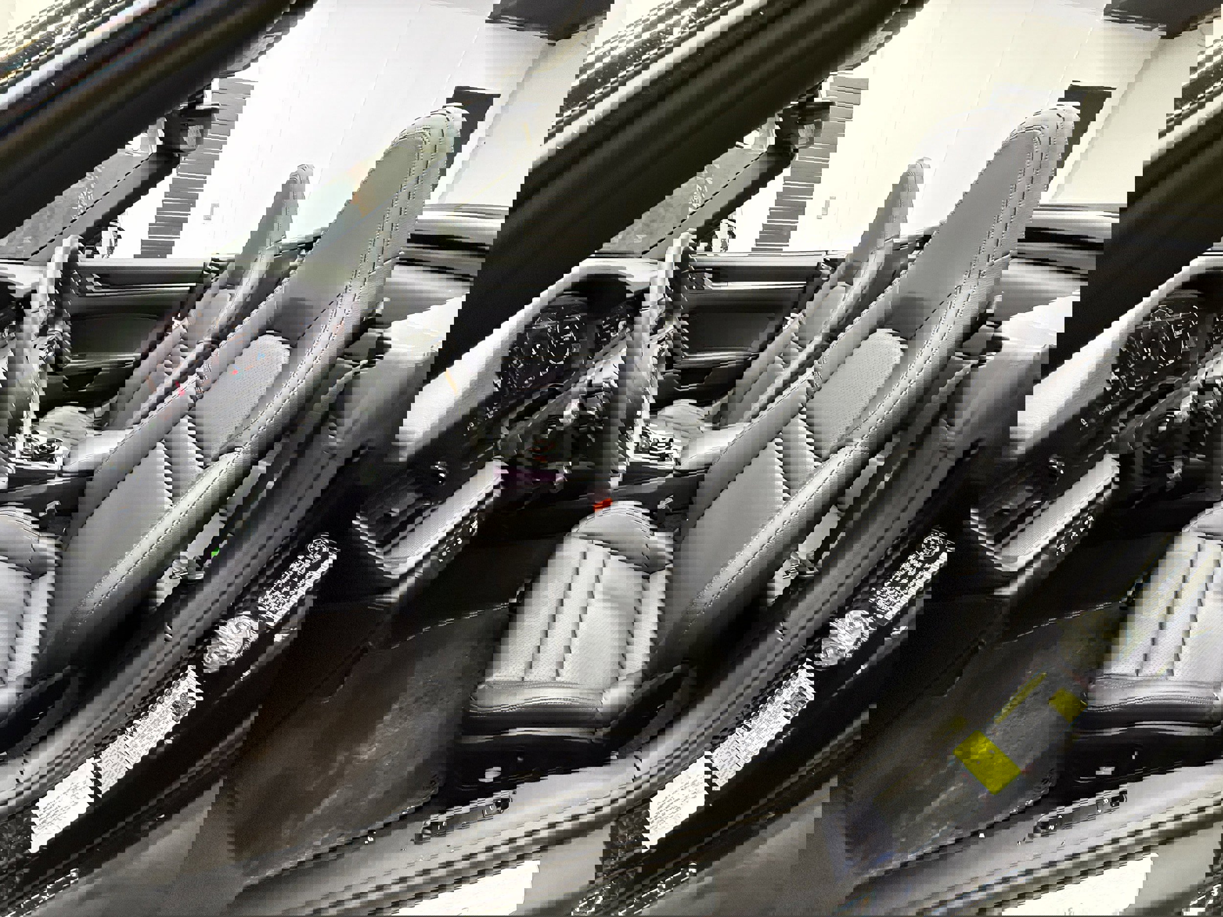 Used 2025 Porsche 911 Carrera RWD image 14