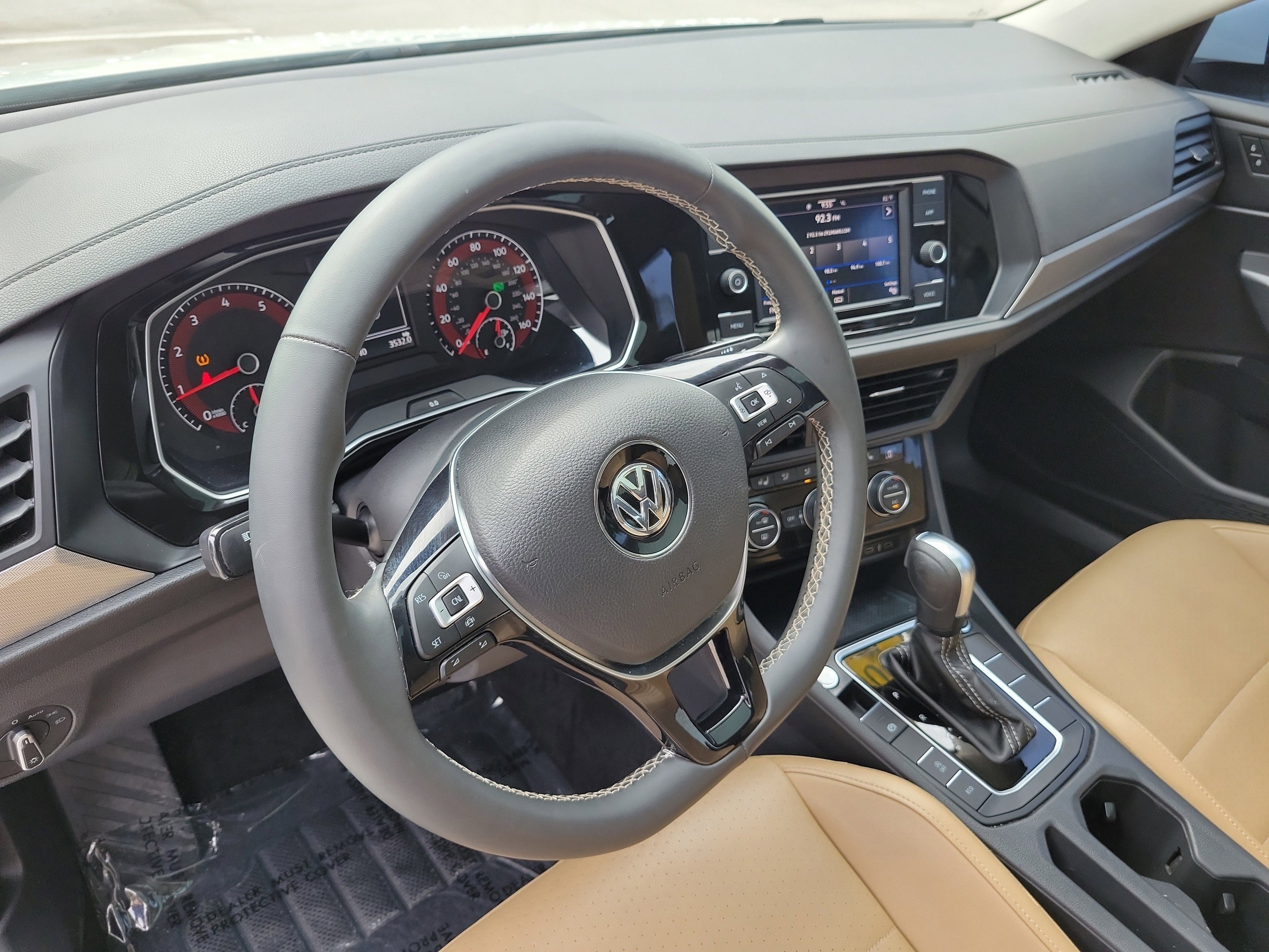 Used 2021 Volkswagen Jetta SE w/ SE Cold Weather Package FWD image 27