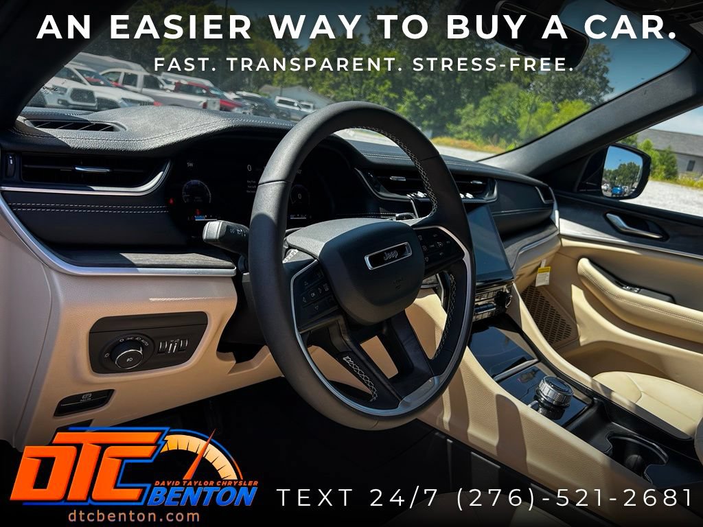 Used 2025 Jeep Grand Cherokee L Limited AWD/4WD image 11