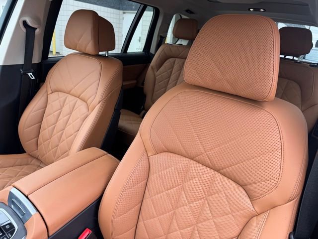 Certified 2024 BMW X7 xDrive40i w/ Premium Package image 16