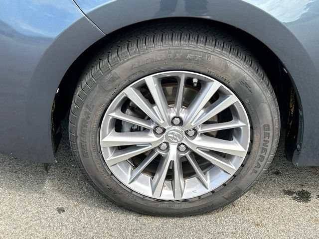 Used 2015 Toyota Corolla LE Premium FWD image 10