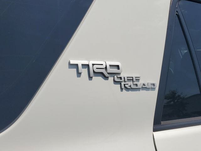 Used 2023 Toyota 4Runner TRD Off-Road Premium w/ Moonroof Package AWD/4WD image 7