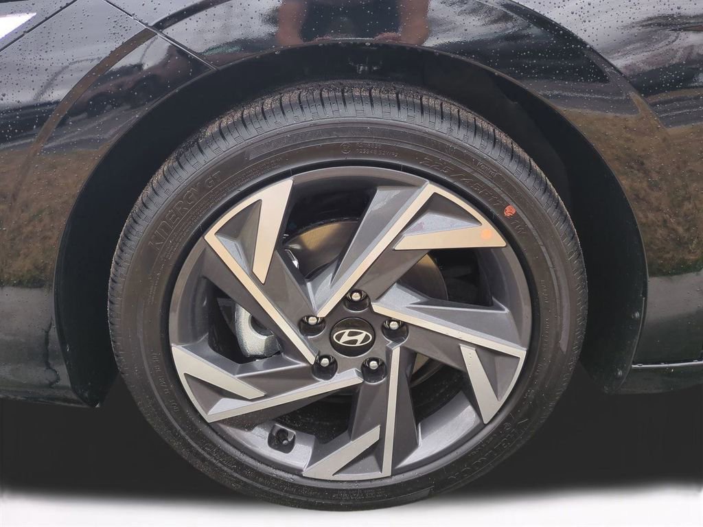 New 2026 Hyundai Elantra Limited FWD image 11