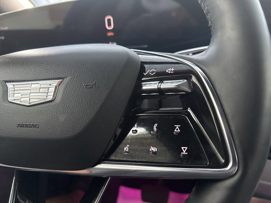Used 2023 Cadillac Lyriq 2WD image 26