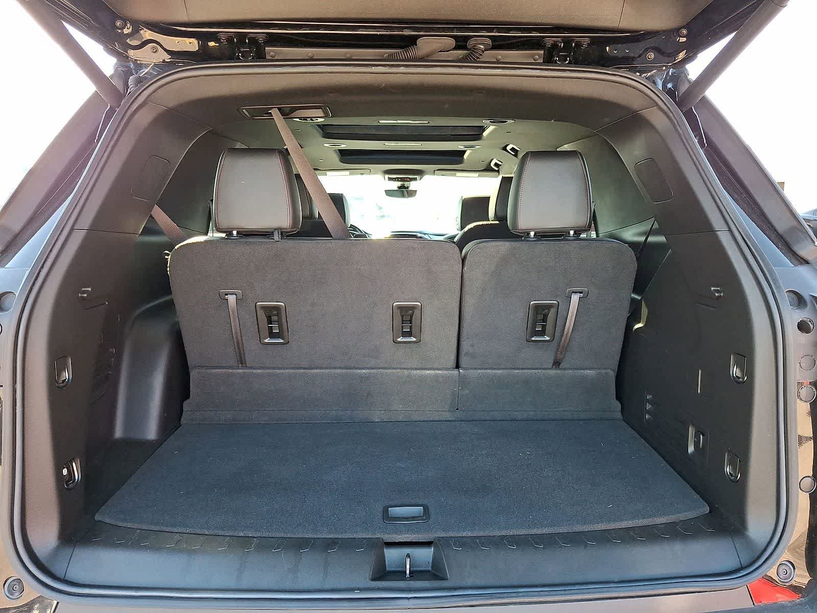 Used 2023 Chevrolet Traverse RS image 33