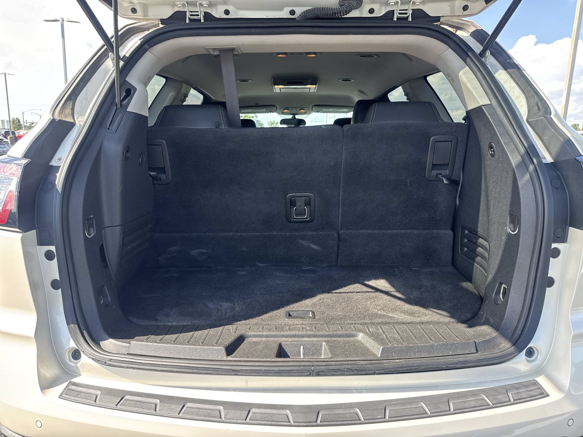 Used 2015 Chevrolet Traverse LT FWD image 23