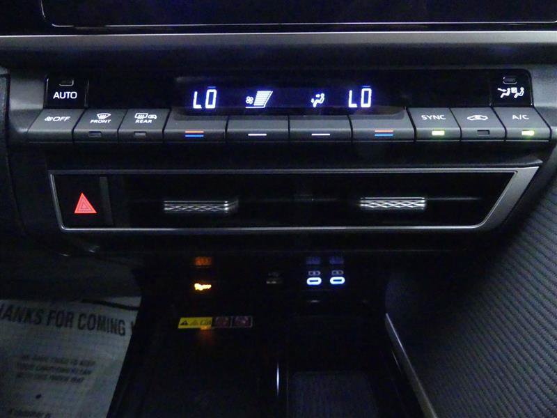 Used 2026 Toyota Camry SE FWD image 13