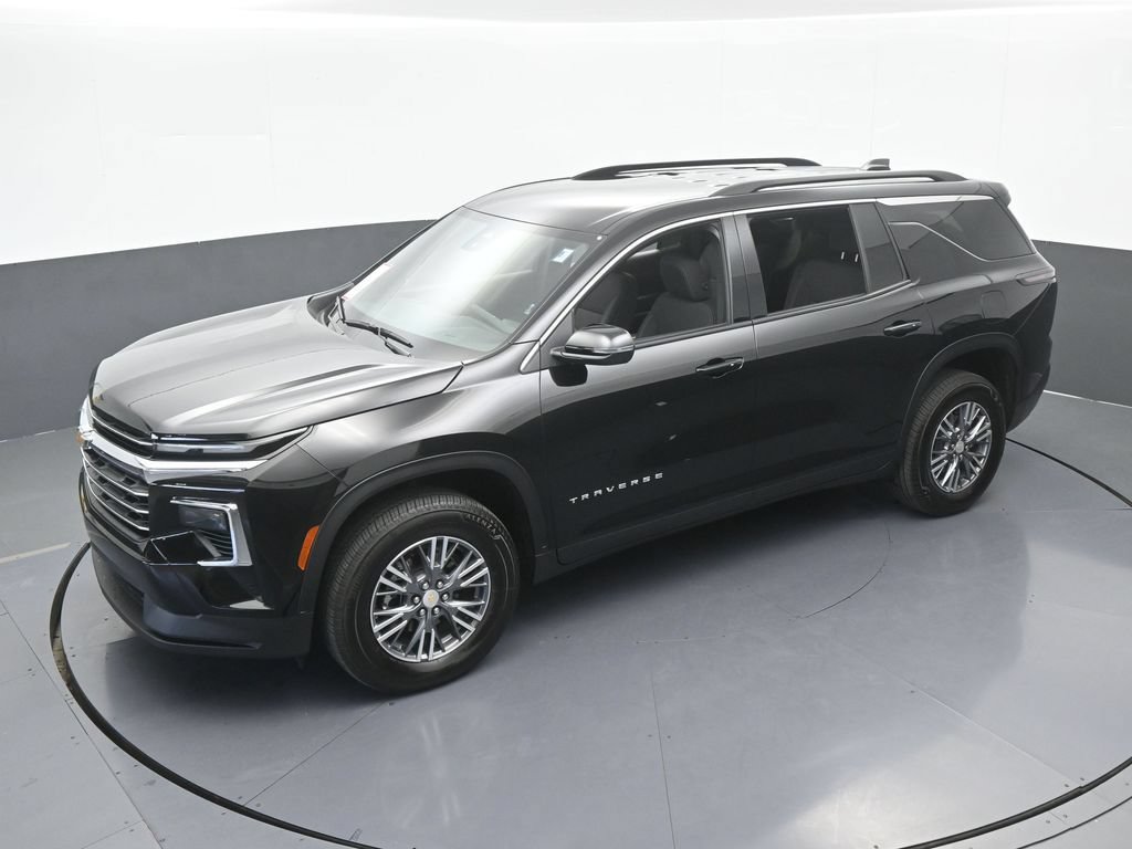 Used 2026 Chevrolet Traverse LT FWD image 47