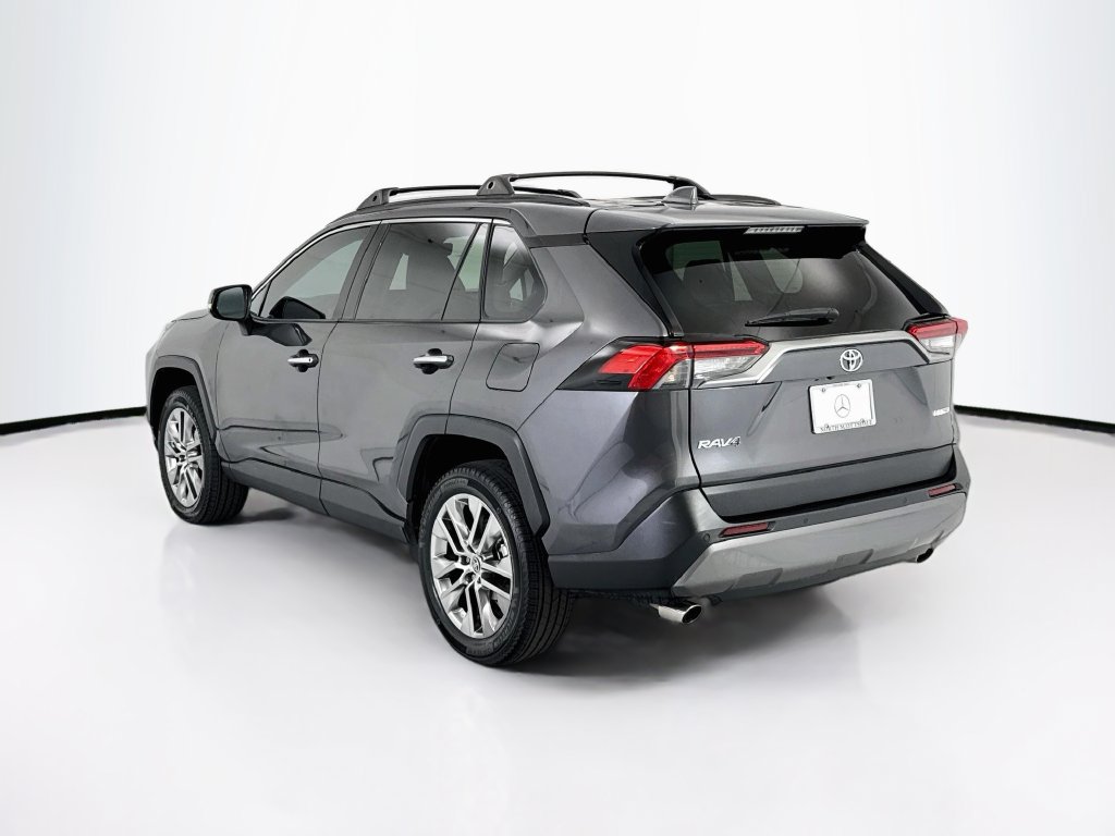Used 2021 Toyota RAV4 Limited FWD image 7
