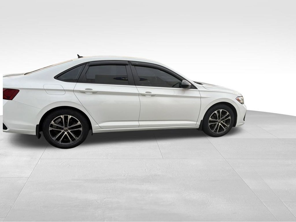Used 2022 Volkswagen Jetta Sport FWD image 9
