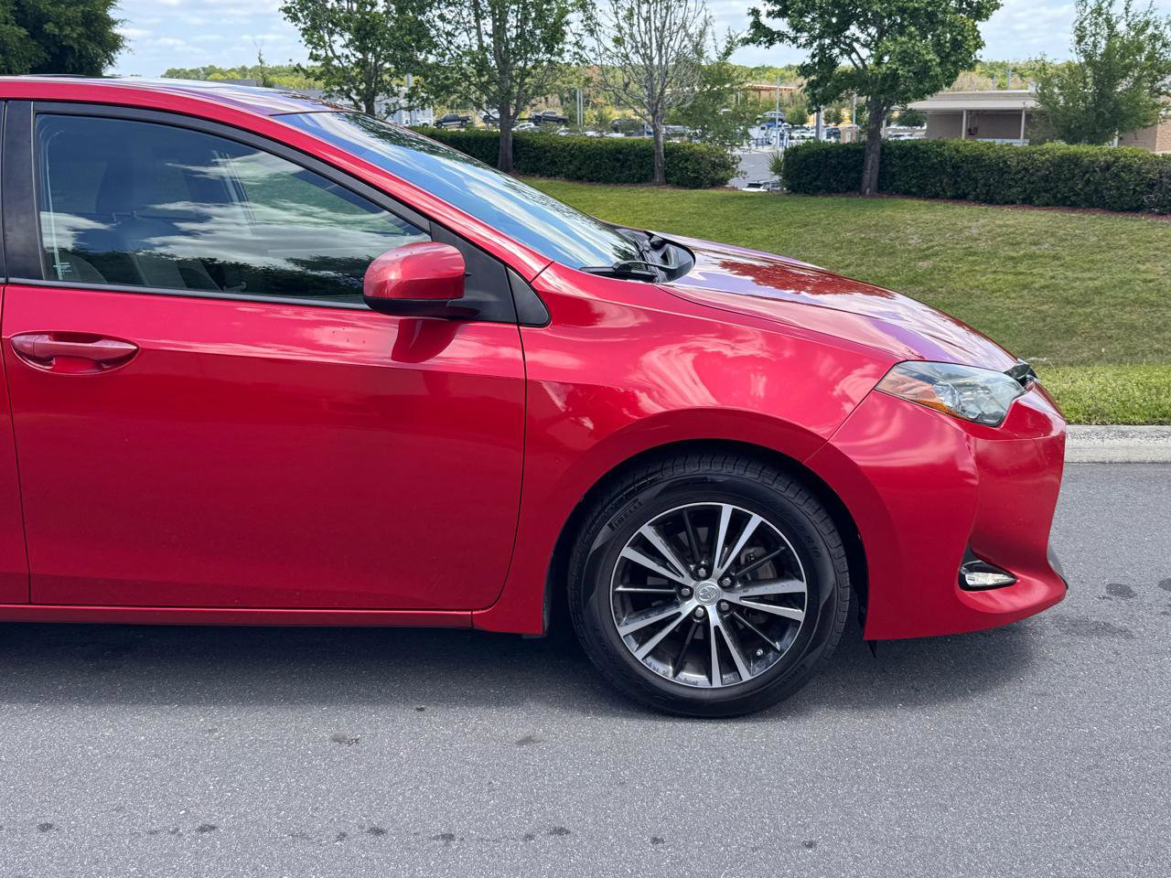 Used 2017 Toyota Corolla LE FWD image 30