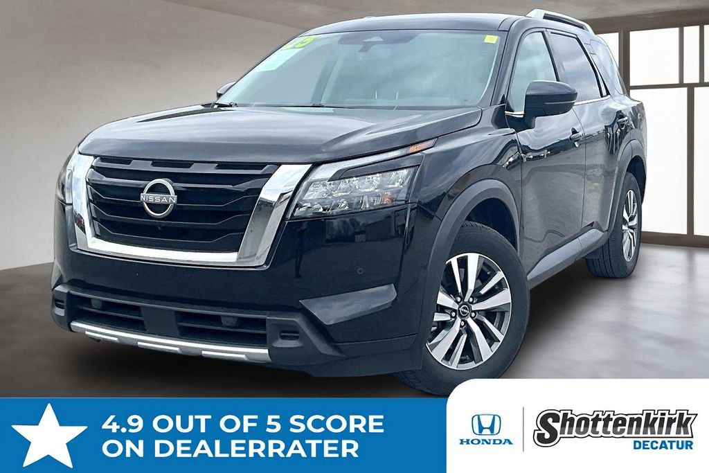 Used 2025 Nissan Pathfinder SL image 1