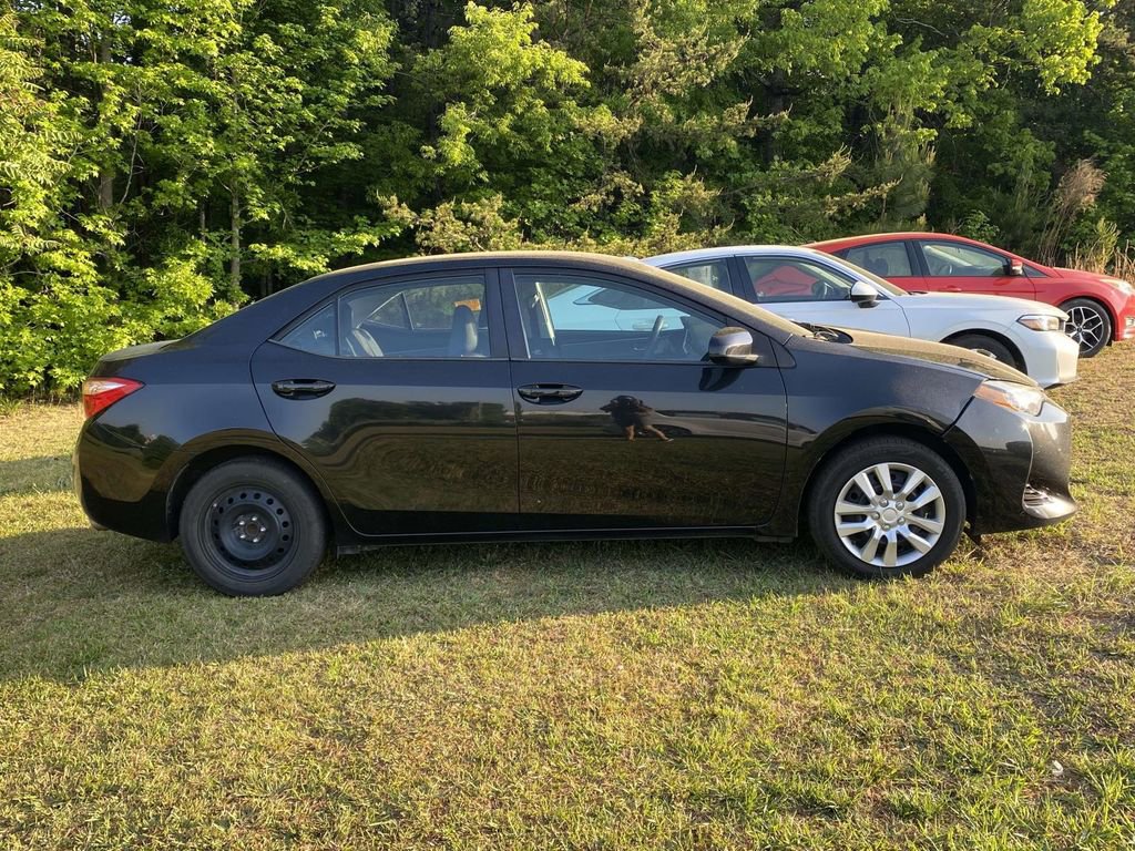 Used 2019 Toyota Corolla LE FWD image 4