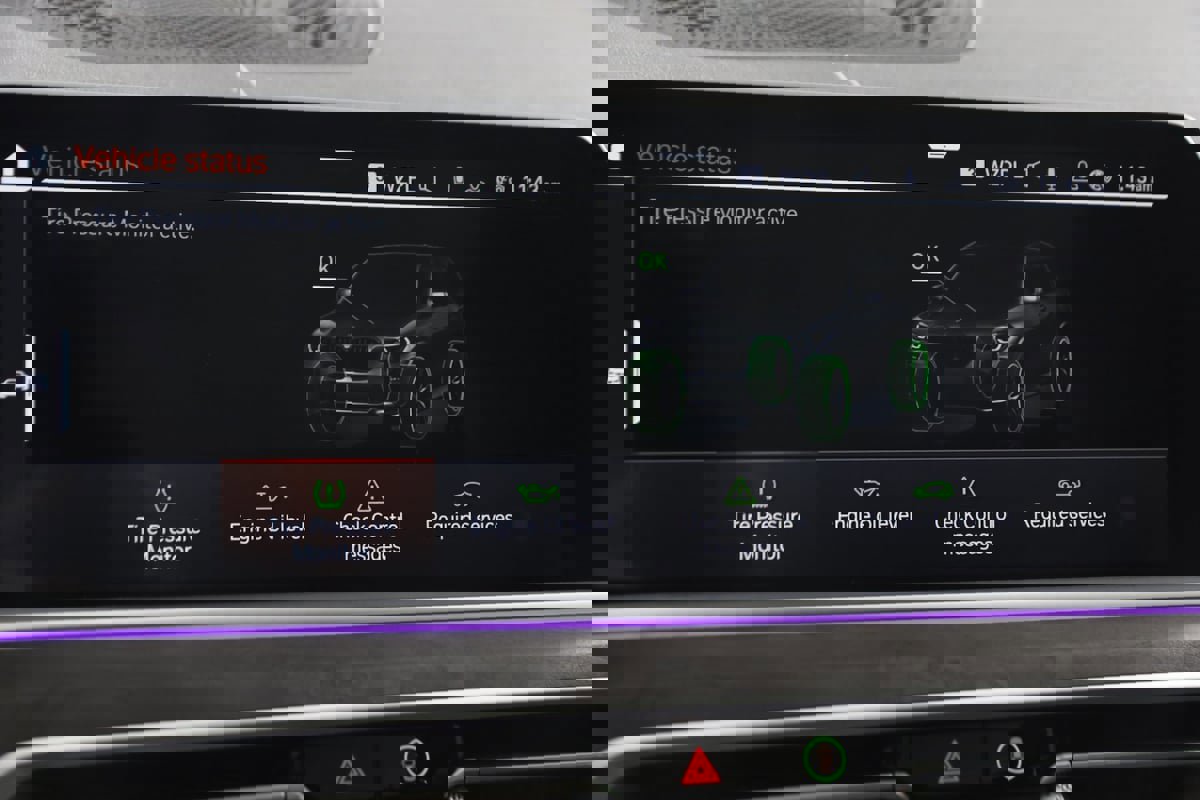 Used 2021 BMW X5 M50i image 37