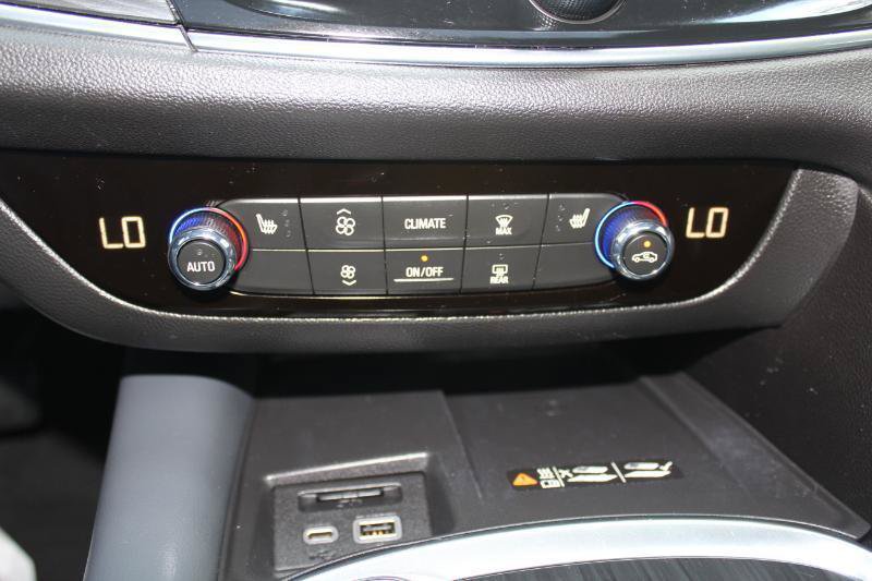 Used 2023 Buick Enclave Essence w/ Experience Buick Package FWD image 38