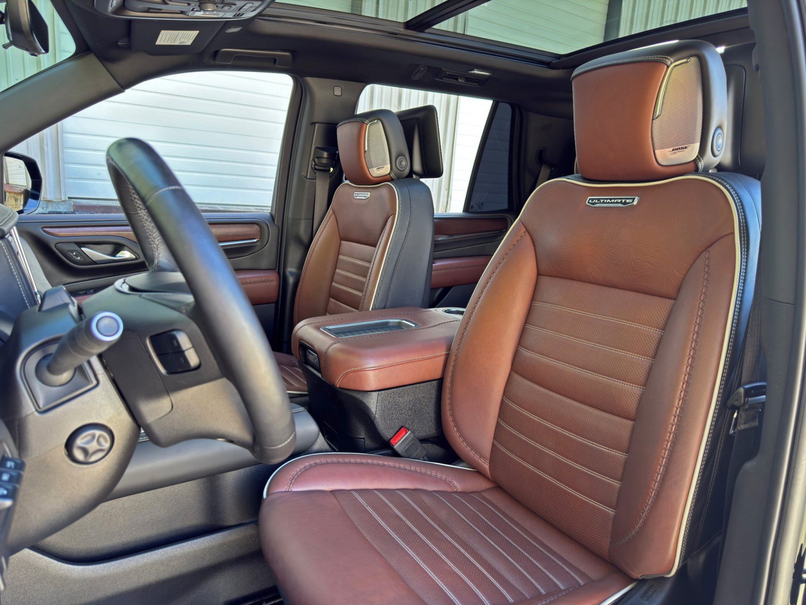 Used 2023 GMC Yukon Denali Ultimate AWD/4WD image 42