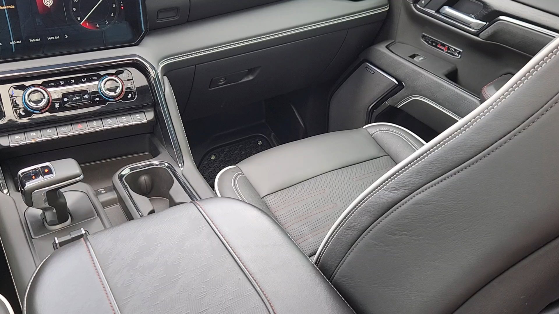 Used 2025 GMC Sierra 1500 AT4X AWD/4WD image 28