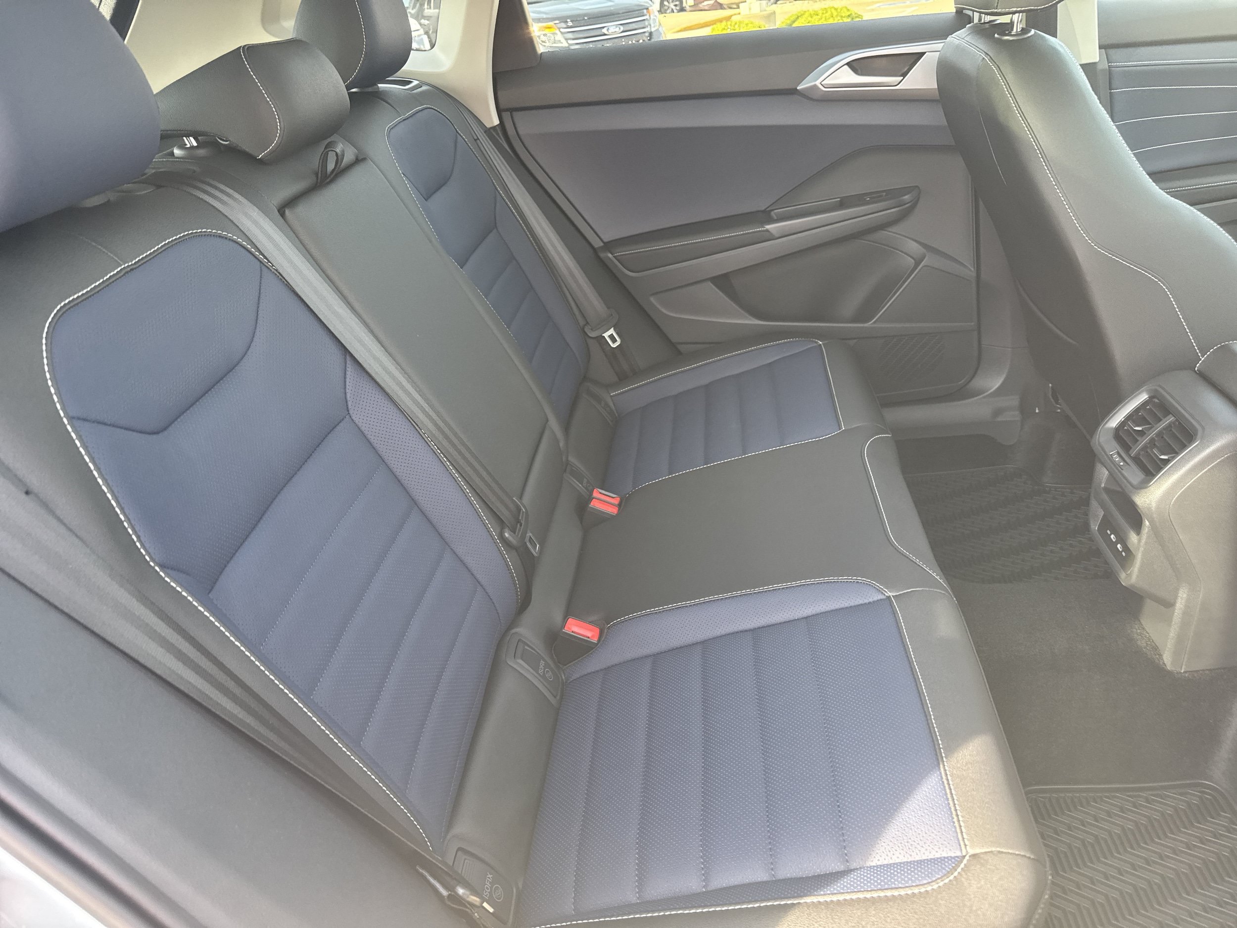 New 2026 Volkswagen Taos SEL AWD/4WD image 9