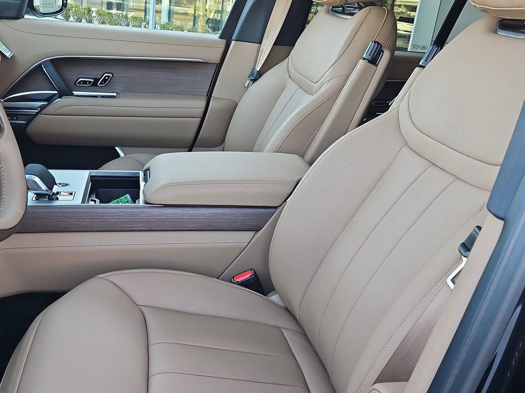 New 2026 Land Rover Range Rover SE image 26