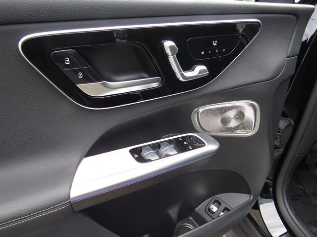 Used 2026 Mercedes-Benz GLC 350e 4MATIC image 9