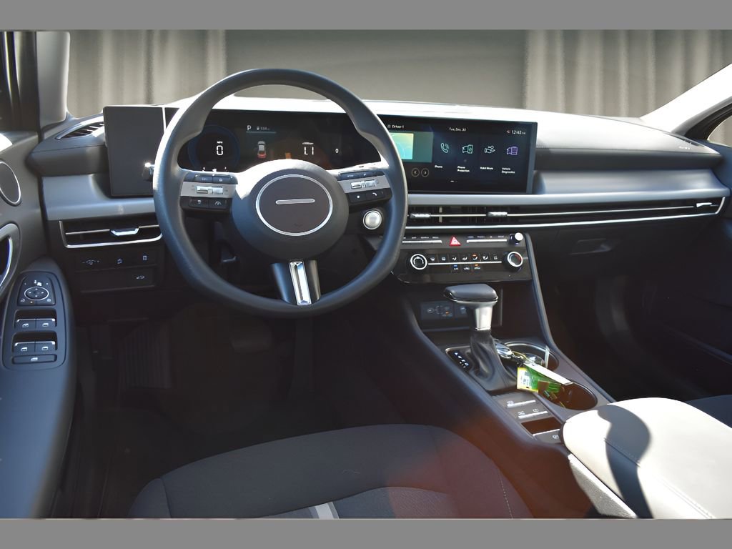 Used 2025 Hyundai Sonata SE image 12
