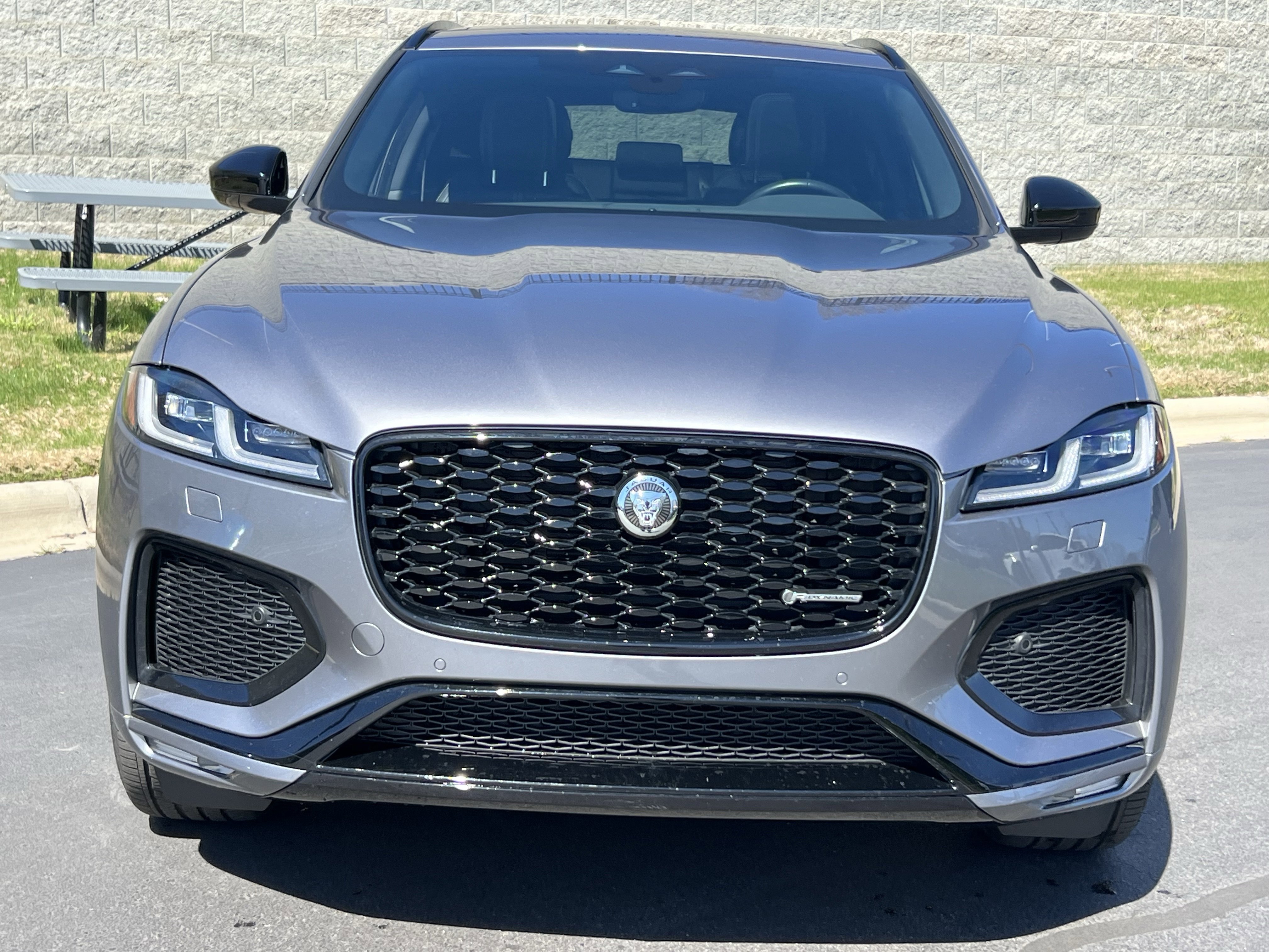 Certified 2025 Jaguar F-PACE R-Dynamic S image 10