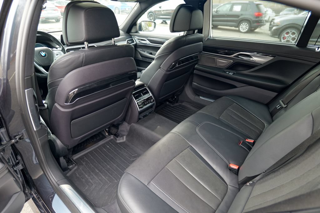 Used 2019 BMW 740i xDrive w/ Executive Package AWD/4WD image 27