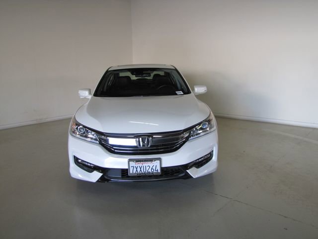 Certified 2017 Honda Accord EX-L image 2