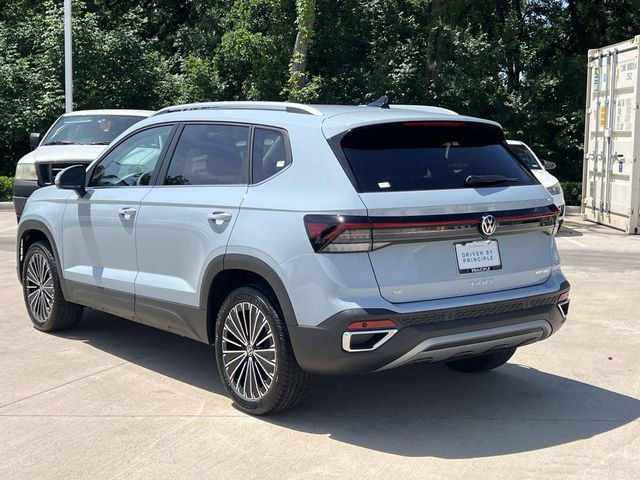 New 2026 Volkswagen Taos SE FWD image 8