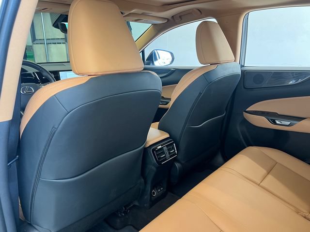 Used 2025 Lexus NX 250 FWD w/ Premium Package image 41