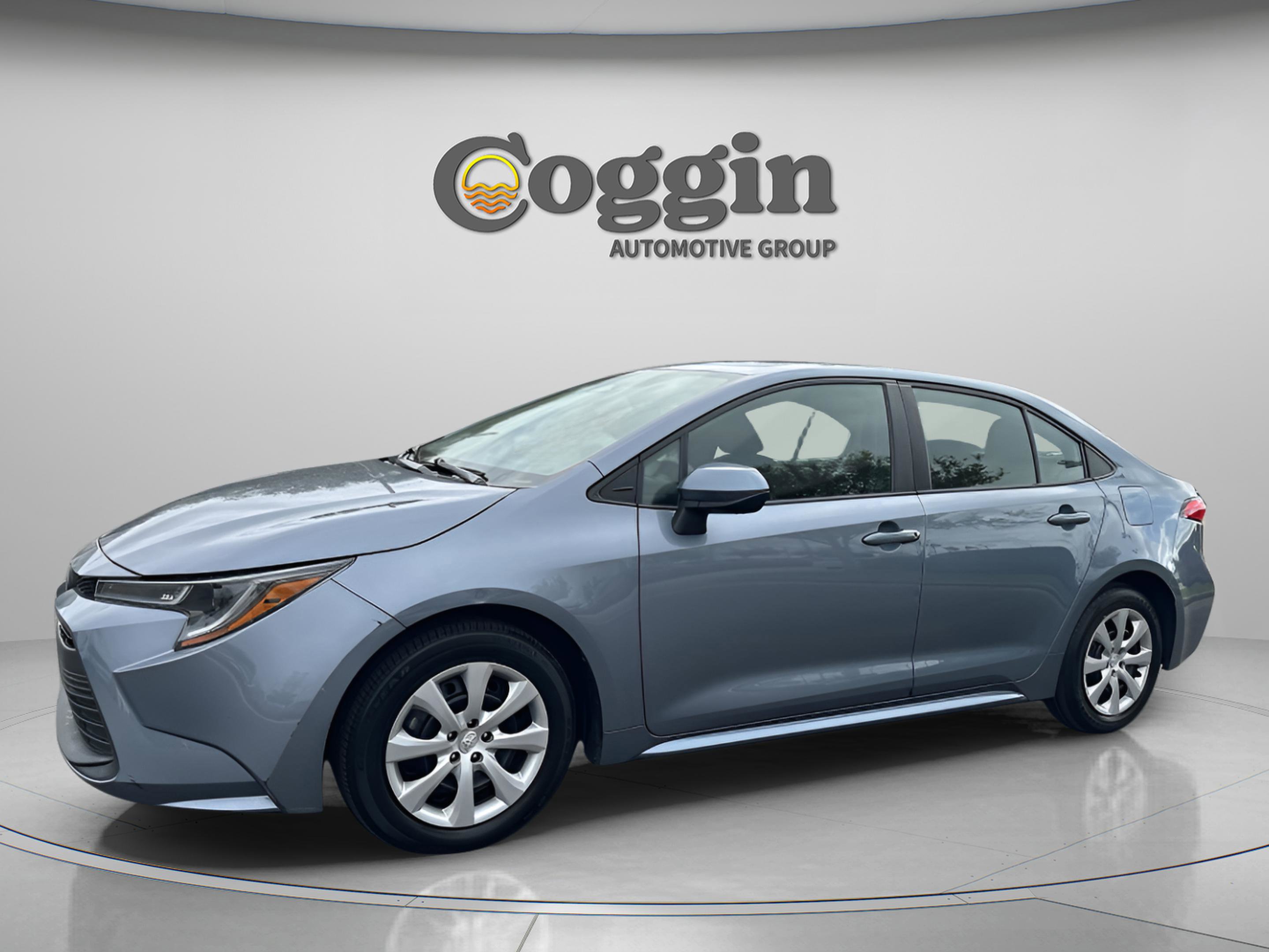 Used 2023 Toyota Corolla LE image 1