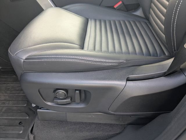 Used 2025 Land Rover Discovery S AWD/4WD image 21