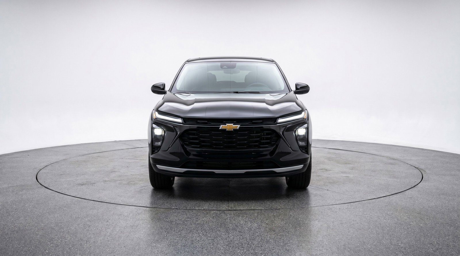 Used 2025 Chevrolet Blazer LT FWD image 2
