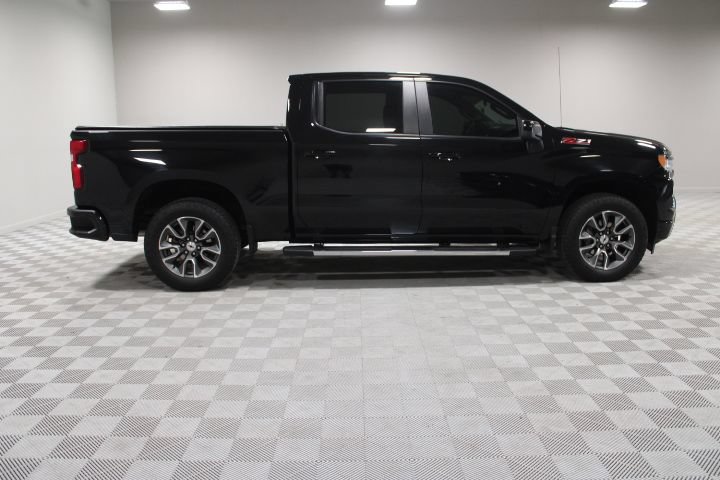 Used 2024 Chevrolet Silverado 1500 RST w/ Z71 Off-Road Package AWD/4WD image 12