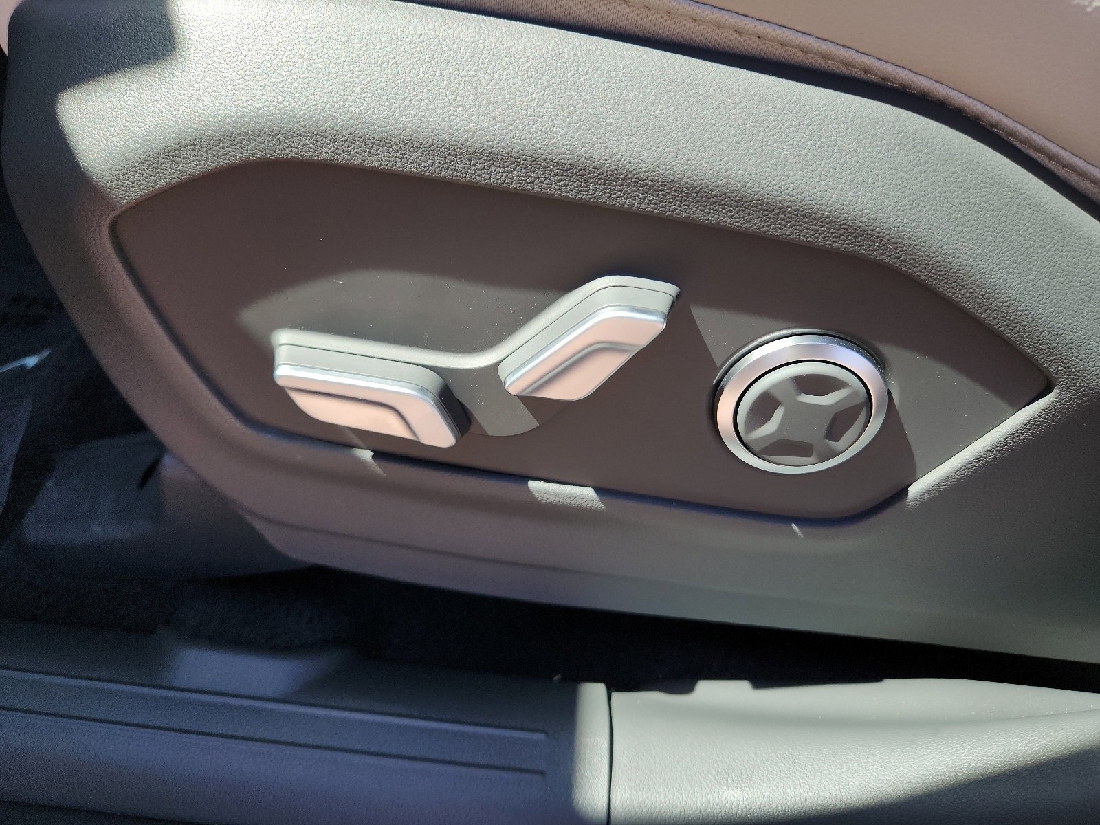 New 2024 Hyundai Santa Fe Limited image 12