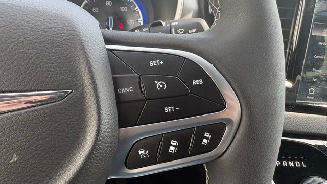 Used 2026 Chrysler Pacifica Select FWD image 22