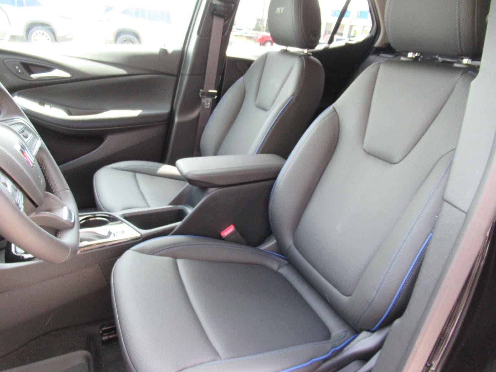 New 2026 Buick Encore GX Sport Touring FWD image 19